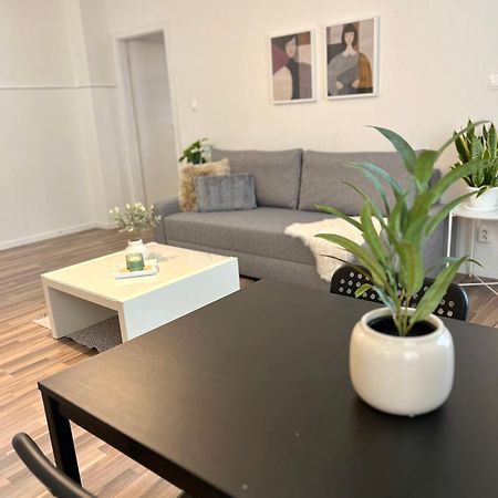 Apartment Adele - Old Town ブラチスラヴァ エクステリア 写真